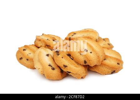 Großer Stapel von Schokolade Chip Cookies auf weißem Hintergrund isoliert Stockfoto