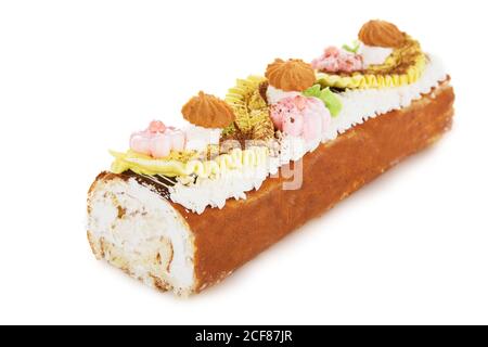 Biscuit Schweizer Rolle isoliert auf weißem Hintergrund Stockfoto