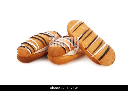 Sandwich-Kekse mit weißer Creme isoliert auf weißem Hintergrund Stockfoto