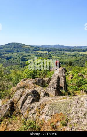Frankreich, Yonne, regionaler Naturpark von Morvan, Quarre les Tombes, Rocher de la Perouse im Duc Forest // Frankreich, Yonne (89), Parc naturel régional Stockfoto