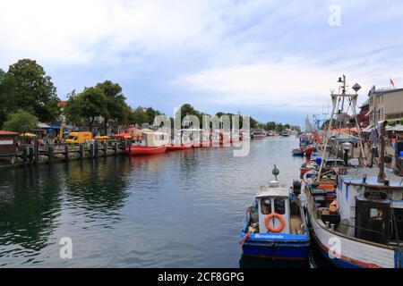 August 21 2020 - Rostock-Warnemünde, Mecklenburg-Vorpommern: Hafen mit historischen Schiffen an der ostsee Stockfoto