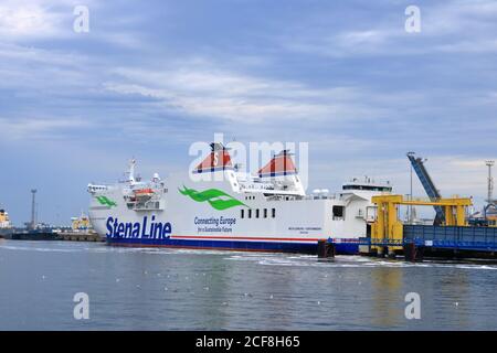 August 21 2020 - Rostock-Warnemünde, Mecklenburg-Vorpommern/Deutschland: Die Fähre kommt im Hafen von Rostock an Stockfoto