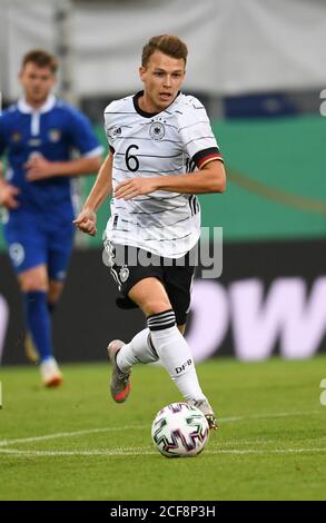 Wiesbaden, Deutschland. September 2020. Fußball, U21 Männer: Europameisterschaft Qualifikation, Deutschland - Moldawien, 1. Runde, Gruppe 9, 9. Spieltag in der Brita-Arena. Dennis Geiger in Aktion. Kredit: Arne Dedert/dpa/Alamy Live Nachrichten Stockfoto