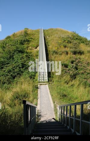 Castle Hill, Thetford, Norfolk. Thetford's Castle Mound ist das höchste mittelalterliche Erdwerk in Großbritannien. Stockfoto