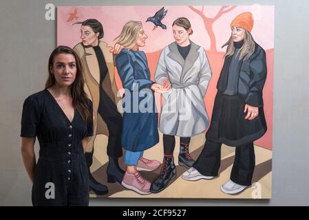 London, Großbritannien. September 2020. Ania Hobson (mit 'The Meet Up') bei der Vorschau ihrer neuen Ausstellung in Hampsteads Catto Gallery. In ihrer Debut-Einzelausstellung in London zeigt die ehemalige Gewinnerin des BP Portrait Young Artist Awards ihre neuesten Bilder, die vom 5. Bis 23. September moderne Frauen feiern. Kredit: Stephen Chung / Alamy Live Nachrichten Stockfoto