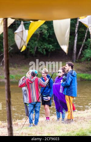 Wir sind kein Festival sozial distanziert Veranstaltung in Pippingford Park - Camping mit Festivalstimmung Stockfoto