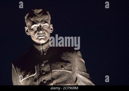 Witold Pilecki Denkmal im Museum des Zweiten Weltkriegs in 76. Jahrestag des Warschauer Aufstandes in Danzig, Polen. August 2020 © Wojciech Strozyk Stockfoto