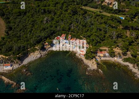 Luftaufnahme von Cala S'Alguer in Palamos an der Costa Brava in Katalonien, Spanien Stockfoto