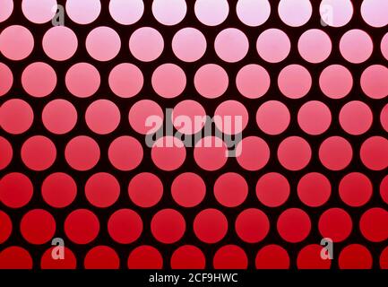 Geometrisches Muster der Aufzugsdecke in rot und schwarz Farbe Stockfoto