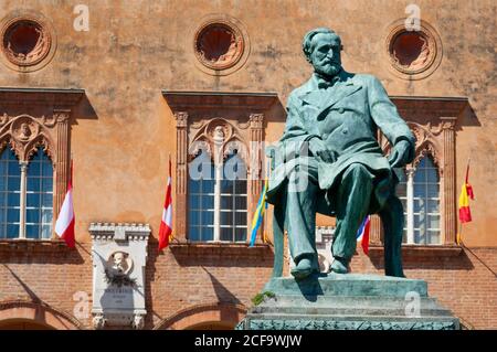 Italien, Lombardei, Busseto, Giuseppe Verdi Denkmal von Luigi Secchi Datum 1913 Hintergrund Rocca Pallavicino Stockfoto