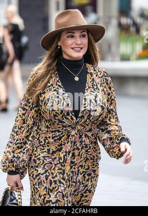 London, Großbritannien. September 2020. Kelly Brook kommt in den Global Radio Studios in London an. Kredit: SOPA Images Limited/Alamy Live Nachrichten Stockfoto