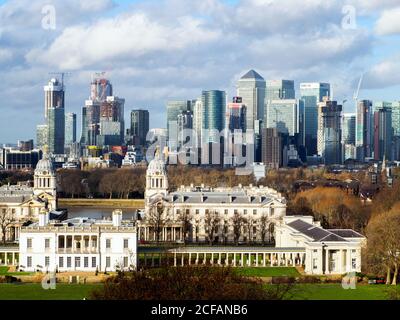 Canary Wharf Skyline, das Old Royal Naval College und das Queen's House - London, England Stockfoto