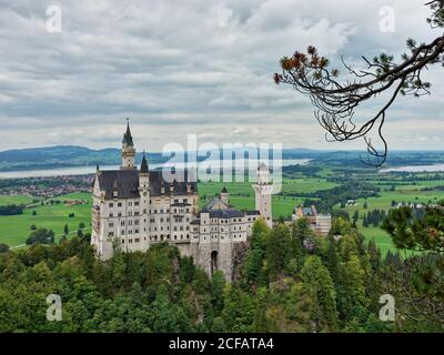 Schloss Neuschwanstein, Hohenschwangau, Schwangau, Bezirk Ostallgäu, Schwaben (Bayern), Freistaat Bayern, Deutschland Stockfoto