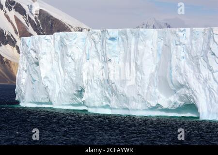 Tabellarische Eisberg in der Antarktis Stockfoto