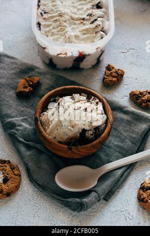 Eis mit Haferflockenplätzchen Stockfoto