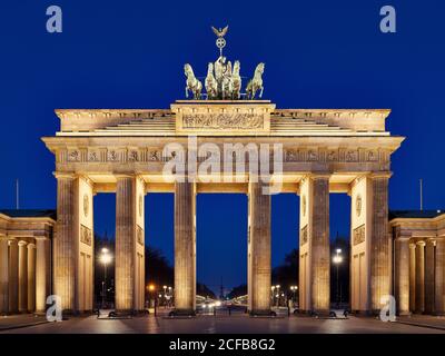 Brandenburger Tor, Pariser Platz, unter den Linden, Berlin, Bundeshauptstadt, Deutschland Stockfoto