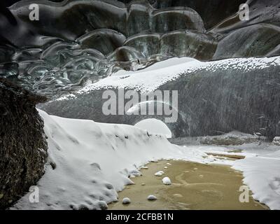 Jökulsárlón Gletscherhöhle, Hornafjörður Gemeinde, Austurland, Island, Jökulsá á Breiðamerkursandi, Fluss, Breiðamerkurjökull, Vatnajökull, Stockfoto
