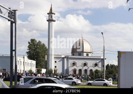 Die Gedenkmoschee nach Shafar-chasrat Ponchaev benannt. Eröffnet am 16. Juli 2009. Russland, Sankt Petersburg. Freitag Gebet 04 September 2020 Stockfoto