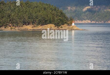 Leuchtturm auf felsiger Landzunge Vancouver Island Kanada Stockfoto