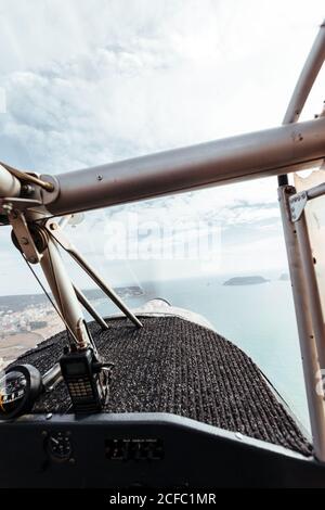Luftaufnahme aus dem Cockpit eines kleinen Flugzeugs Stockfoto