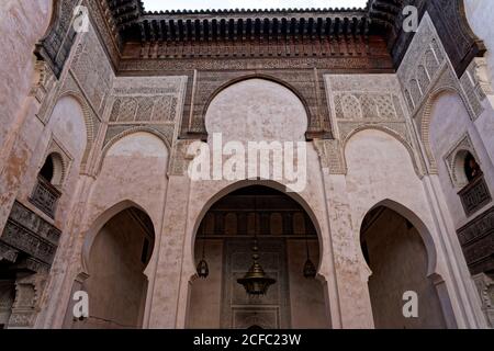 Al-Attarine Madrasa, maurische Architektur, kreativ, dekorativ, Fes, Fes el Bali Medina, marokko, fes, Nordafrika, Arabeske Stuck und Holz Stockfoto