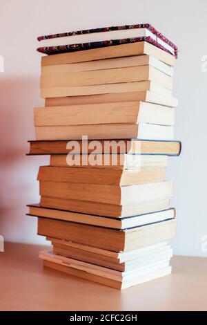 Stapel Von Vintage-Büchern Stockfoto