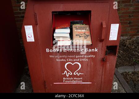 Bücher und Musikbank der British Heart Foundation Stockfoto