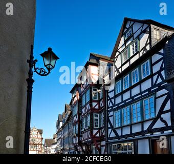 Europa, Deutschland, Hessen, Lahn-Dill-Kreis, Lahn-Dill-Bergland, Wetzlar, Schillerplatz, Fachwerkhäuser Stockfoto