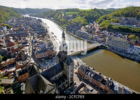 Blick von der Zitadelle über die Stadt mit Notre Dame Kathedrale, Dinant, Namur Provinz, Wallonie, Belgien Stockfoto