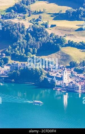 Strobl, Wolfgangsee, Stadt St. Wolfgang, Passagierschiff, Ausflugsboot im Salzkammergut, Salzburg, Österreich Stockfoto