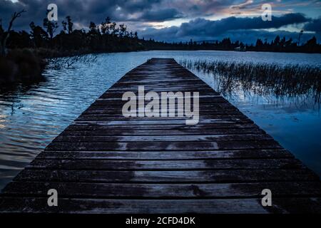 Abendstimmung und Promenade am Brunner See, Südinsel Neuseeland Stockfoto