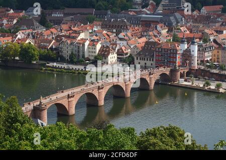 Blick vom Philosophenweg nach Brückentor, Altstadt und Alte Brucke, Heidelberg, Baden-Württemberg, Deutschland, Europa Stockfoto