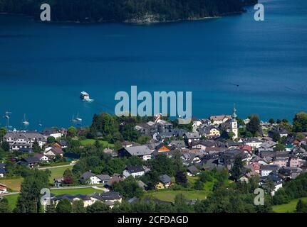 Blick vom Mozart Blick auf Sankt Gilgen und Wolfgangsee, Salzkammergut, Land Salzburg, Österreich Stockfoto