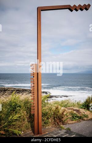 Schild des Wild Atlantic Way, Mullaghmore Head, Irland Stockfoto