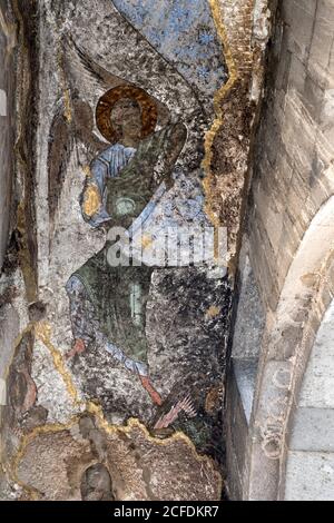 Erzengel, Wandmalerei aus dem 12. Jahrhundert, Narthex der Kirche der Himmelfahrt, Höhlenkloster Wardsia, Erusheti Berge, Meskheti, Georgien Stockfoto