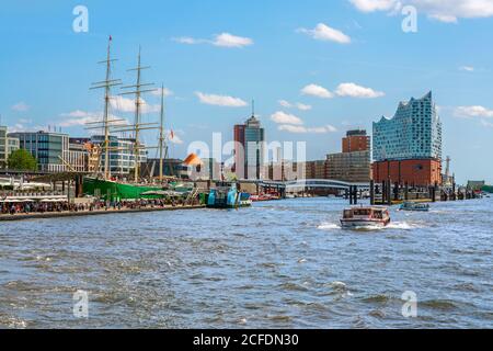 Deutschland, Hamburg, Elbphilharmonie, Kehrwiederspitze, Niederhafen, Columbus Haus, Museumsschiff Rickmer Rickmers Stockfoto