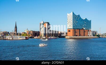 Deutschland, Hamburg, Elbphilharmonie, Kehrwiederspitze, Niederhafen, Columbus Haus, St. Nikolai Kirche, Raddampfer Mississippi Queen Stockfoto