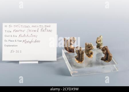 Fayence Eichhörnchen Haltung, Mohenjo daro, Indus Valley Civilization Gallery, National Museum of Pakistan, Karachi, Sindh, Pakistan, Südasien, Asien Stockfoto