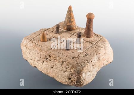 Ältestes Schachspielbrett, Mohenjo daro, Indus Valley Civilization Gallery, National Museum of Pakistan, Karachi, Sindh, Pakistan, Südasien, Asien Stockfoto