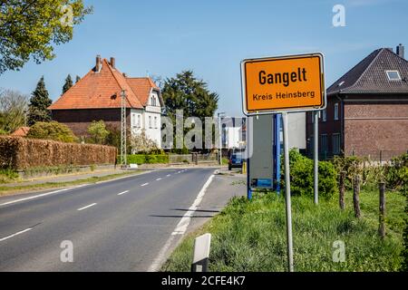 Ortsschild Gangelt im Landkreis Heinsberg, Gangelt ist das erste deutsche Epizentrum der Coronaepidemie, Heinsberg, Nordrhein-Westfalen, Stockfoto