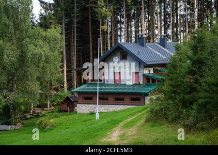 Gmünder Hütte, Berghütte in Karlstift - Wandern rund um Karlstift, Waldviertel, Österreich Stockfoto