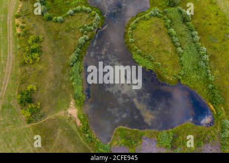 Deutschland, Sachsen-Anhalt, Glindenberg, Weiher an der Elbe, Überflutungsgebiet, Luftaufnahme mit Drohne. Stockfoto