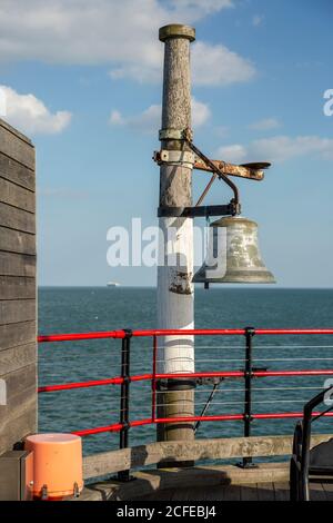 RNLI Rettungsboote klingeln am Southend Pier. Warnglocke am Ende von Southend am Pier von Sea. Stockfoto