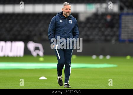 DERBY, ENGLAND. SEPTEMBER 5TH Barrow Manager, David Dunn während des Carabao Cup-Spiels zwischen Derby County und Barrow im Pride Park, Derby (Kredit: Jon Hobley - MI News) Kredit: MI News & Sport /Alamy Live News Stockfoto