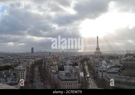Blick auf Paris vom Arc de Triomphe Stockfoto