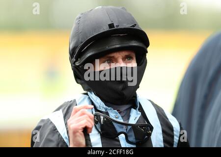 Jockey Ryan Moore nach dem Gewinn des Betfair Exchange Aszendent Stakes auf Fancy man während des Betfair Sprint Cup Day 2020 auf der Haydock Racecourse, Newton-le-Willows. Stockfoto