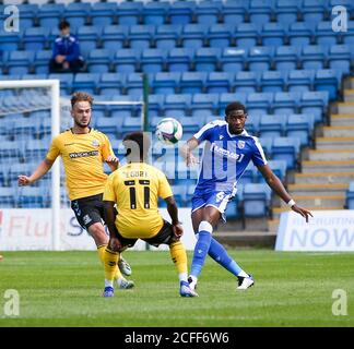 GILLINGHAM, ENGLAND. 5. SEPTEMBER 2020 Zech Medley von Gillingham übergibt den Ball während des Carabao Cup Spiels zwischen Gillingham und Southend United im MEMS Priestfield Stadium, Gillingham. (Kredit: Tom West - MI News) Kredit: MI Nachrichten & Sport /Alamy Live Nachrichten Stockfoto