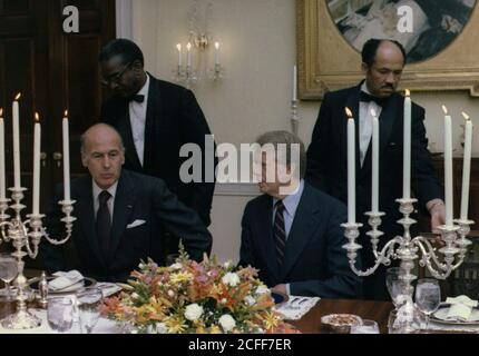 Präsident Giscard d'Estaing von Frankreich und Jimmy Carter nehmen an einem Arbeitsessen Teil. Ca. 05/26/1978 Stockfoto