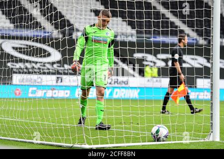 DERBY, ENGLAND. 5. SEPTEMBER Joel Dixon von Barrow schaut niedergeschlagen während des Carabao Cup-Matches zwischen Derby County und Barrow im Pride Park, Derby (Kredit: Jon Hobley - MI News) Kredit: MI Nachrichten & Sport /Alamy Live News Stockfoto