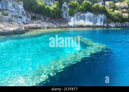 Versunkene Ruinen in Kekova Insel Dolichiste alten lykischen Stadt, Antalya prov.-Türkei. Stockfoto